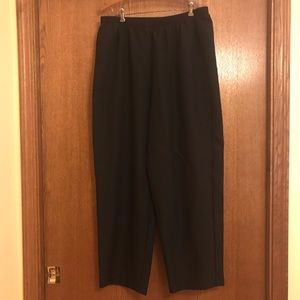 Cropped Alfred Dunner Black Elastic Pants
